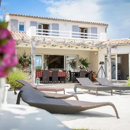 Magnifique Sur Front De Mer Avec Piscine Chauffee Sur L'ile De Re 別荘 サント・マリー・ド・レ